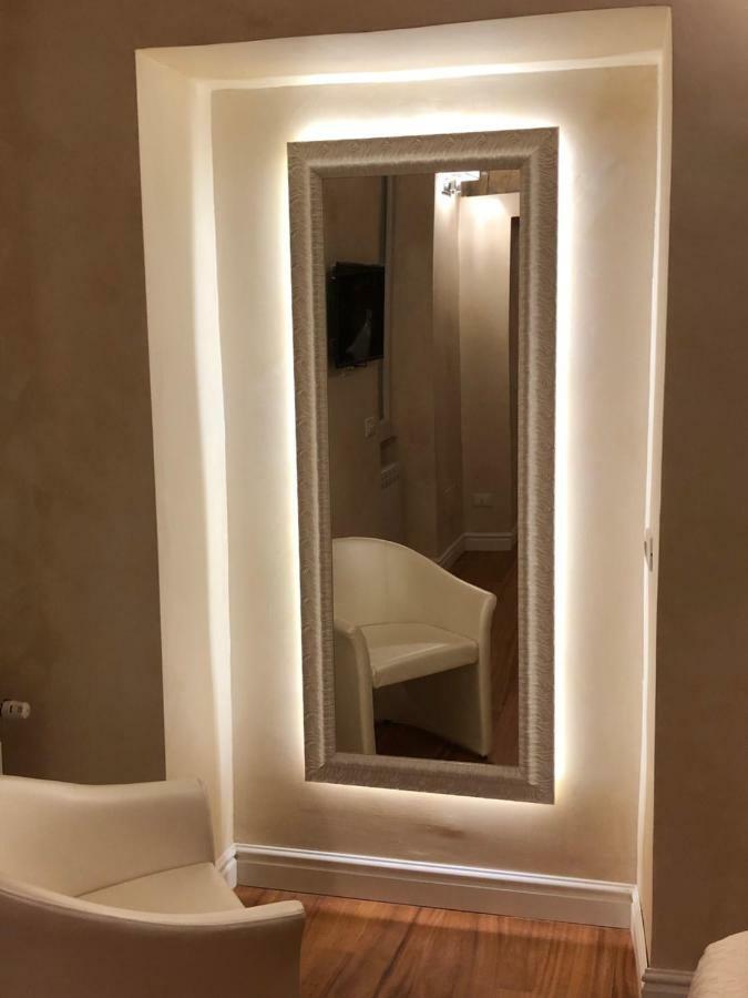 Luxury Apartment Frattina 34 Anelli Rome Bagian luar foto